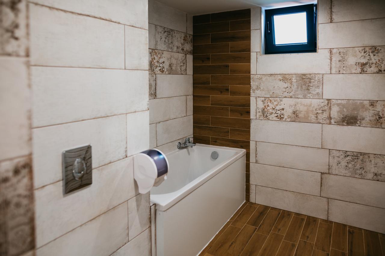 Hotel Leva - Vratsa Bagian luar foto